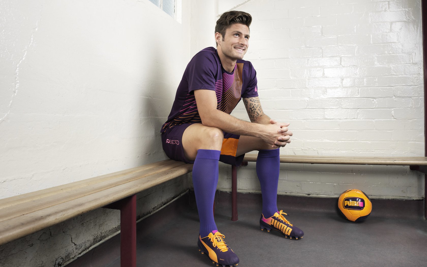 俱乐部缺乏专业市场部门运作，俱乐部发展现状及对策